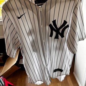 Yankee jersey, DJ LeMahieu, number 26 men’s M